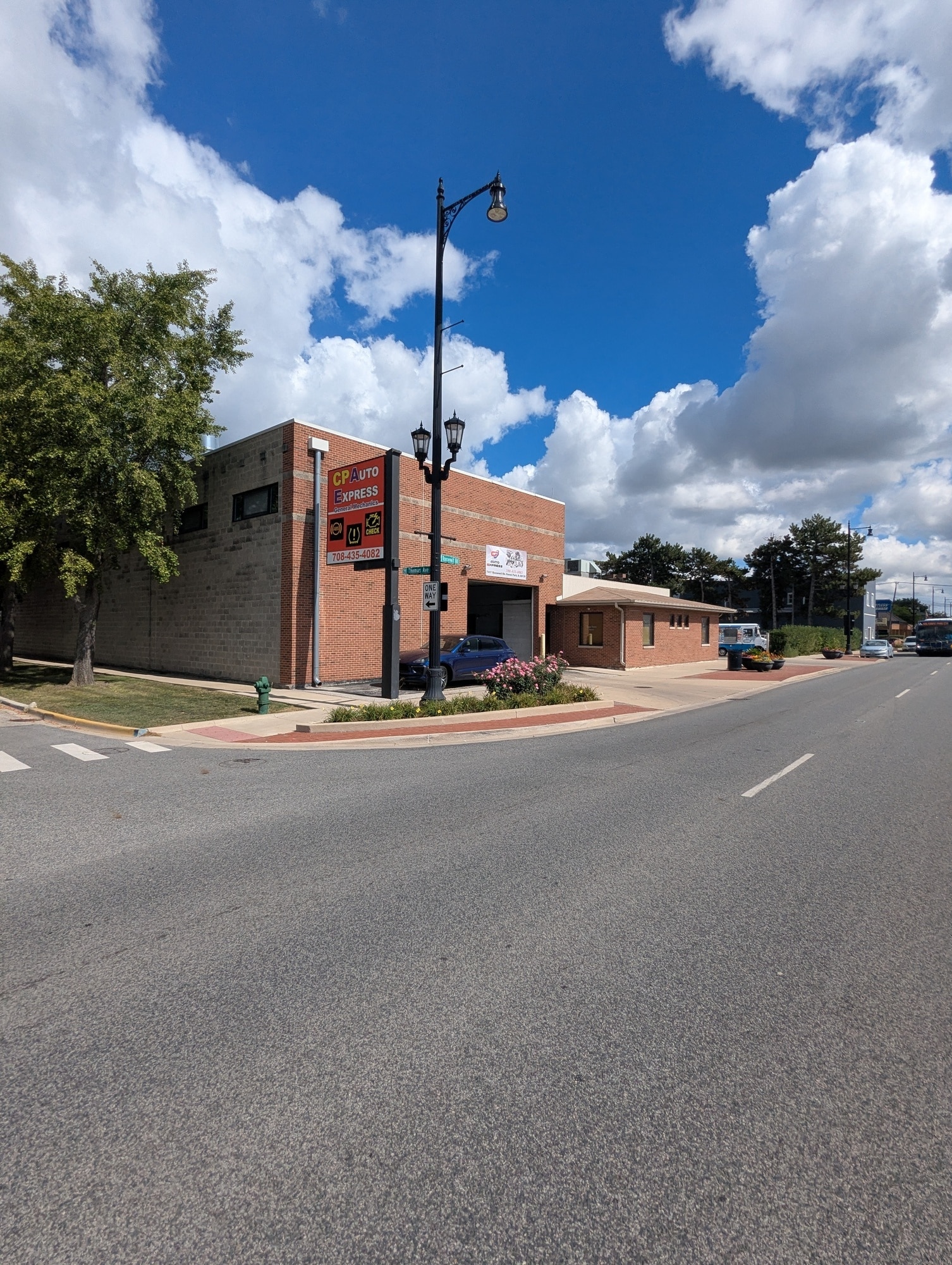 7417 Roosevelt Rd, Forest Park, IL à vendre Photo principale- Image 1 de 13