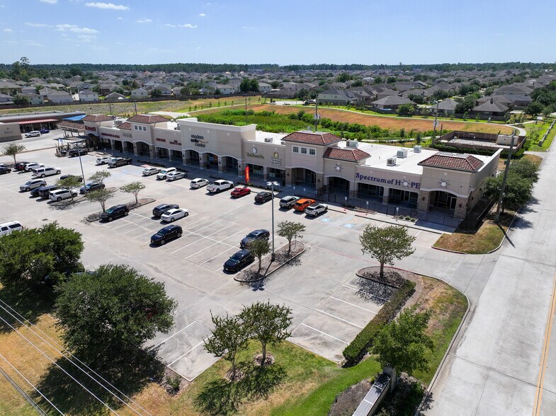 25201 Kuykendahl, Tomball, TX à louer - Photo du bâtiment - Image 2 de 6