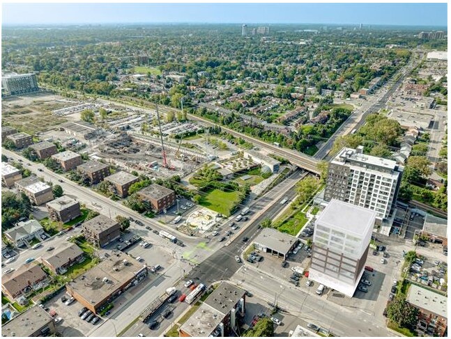 554 Av Ampère, Laval, QC à vendre - Photo du bâtiment - Image 2 de 2