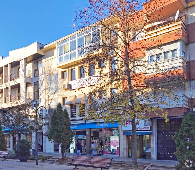 Bureau dans Majadahonda, Madrid à louer - Photo principale - Image 1 de 2