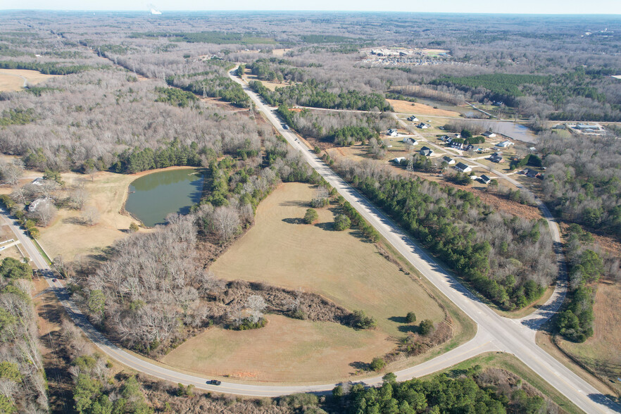 654 W Alexander Love Hwy, York, SC à vendre - Photo du bâtiment - Image 3 de 9