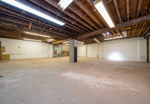 Spacious Warehouse & Office in Williamsburg - Warehouse