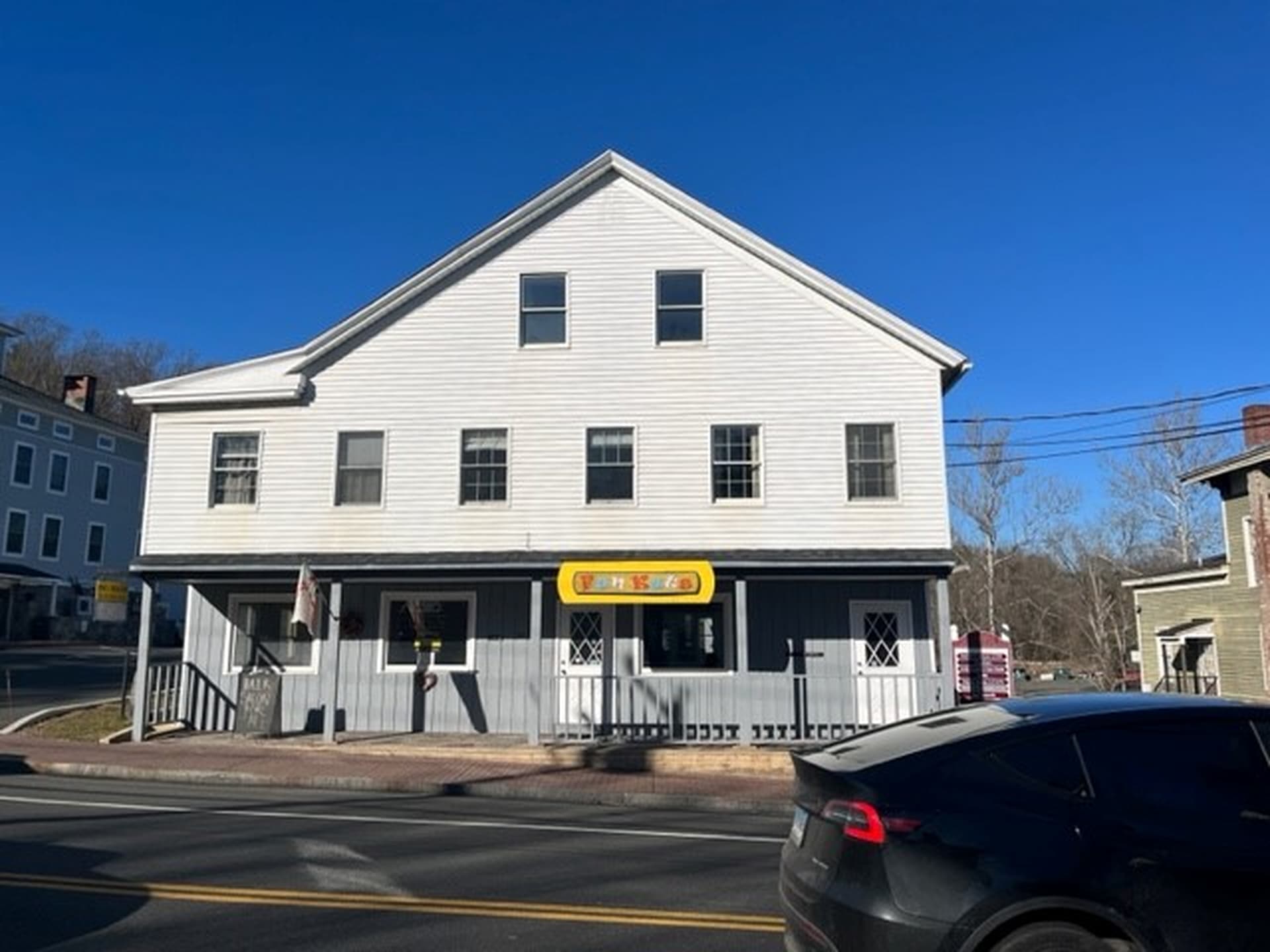 111 Church Hill Rd, Sandy Hook, CT for lease Building Photo- Image 1 of 7