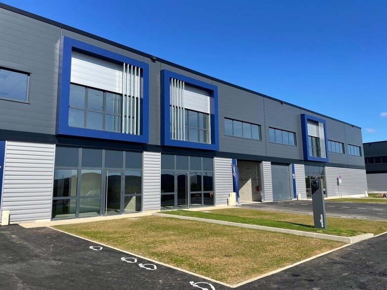 Flex in Villebon-sur-Yvette for lease - Building Photo - Image 2 of 8