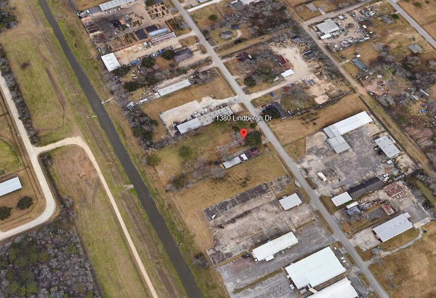 1380 Lindbergh Dr, Beaumont, TX à vendre - Photo du bâtiment - Image 2 de 12