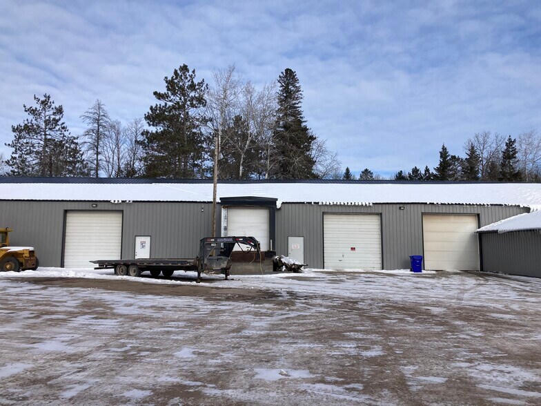 621 Industrial Rd, Moose Lake, MN à vendre - Photo du bâtiment - Image 2 de 23