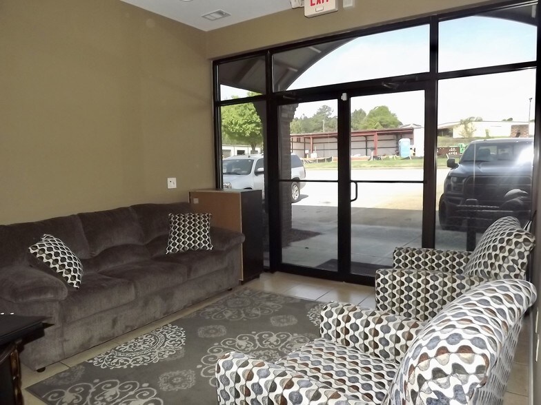 410 Grayson Dr, Winder, GA à louer - Photo du bâtiment - Image 2 de 31