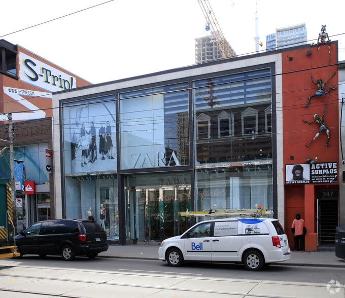 341 Queen St W, Toronto, ON à louer - Photo du bâtiment - Image 2 de 3