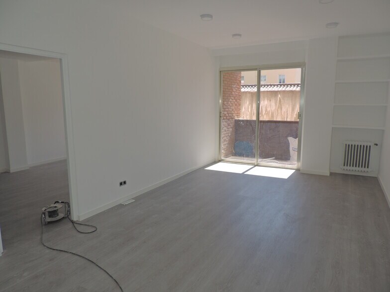 Immeuble residentiel dans Madrid, Madrid à vendre - Photo principale - Image 1 de 3