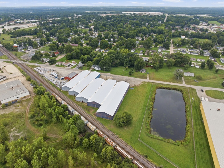 1819 Elmore St, Crawfordsville, IN for lease - Building Photo - Image 1 of 3