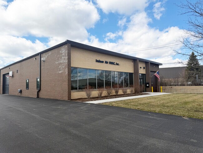 More details for 315 Industrial Dr, St Charles, IL - Industrial for Lease