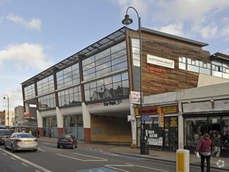 Plus de détails pour 71-77 Tooting High St, London - Bureau à louer