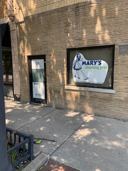 20 Chicago Ave, Oak Park, IL à louer - Photo principale - Image 2 de 2