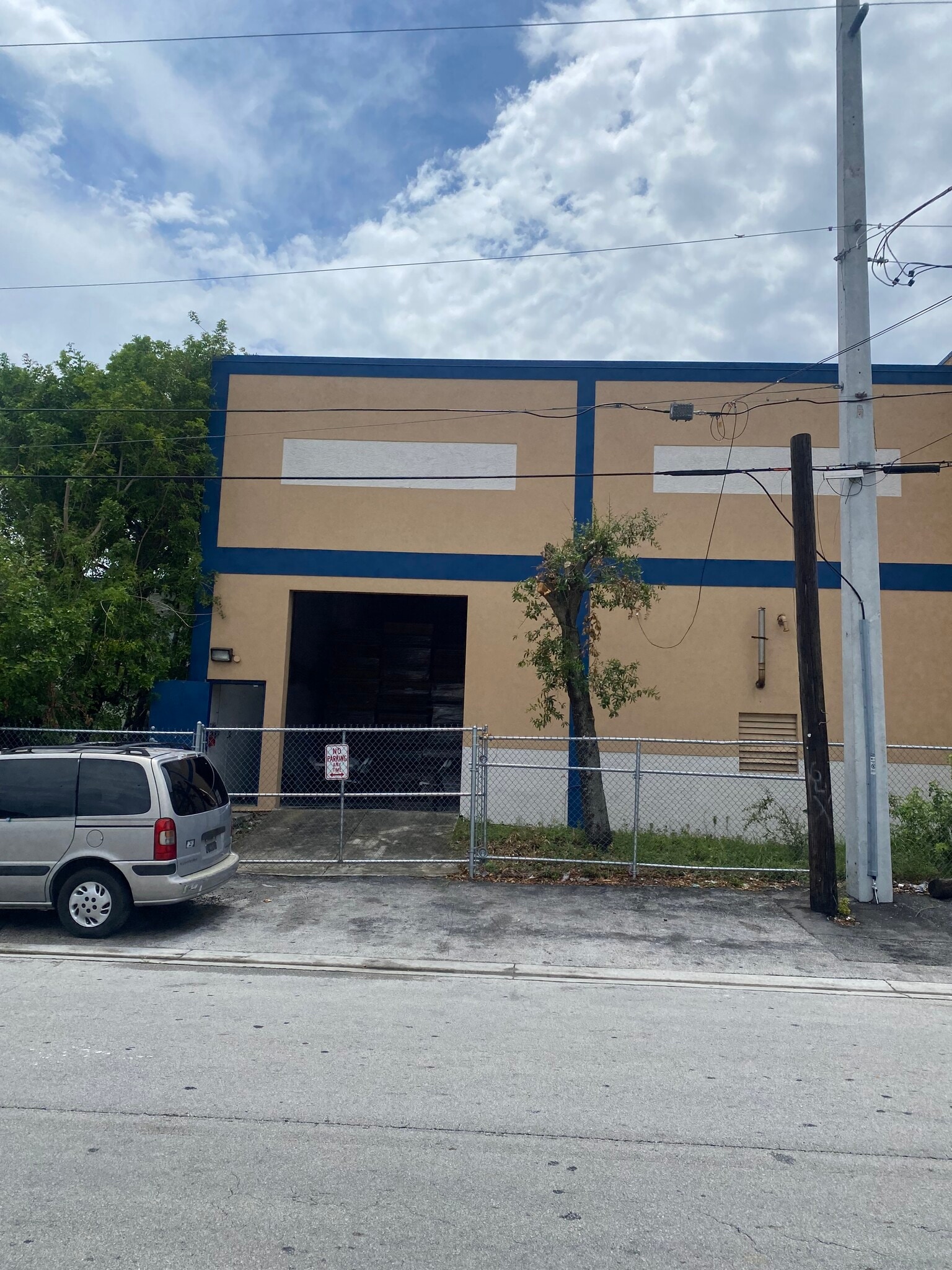 2720 W 3rd ct, Hialeah, FL for lease Building Photo- Image 1 of 22