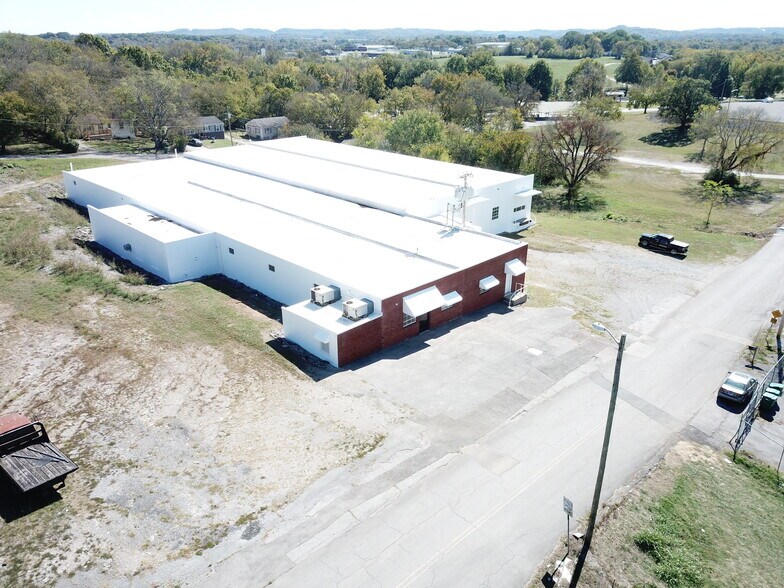 703 1st Ave N, Lewisburg, TN à vendre - Photo du bâtiment - Image 1 de 8