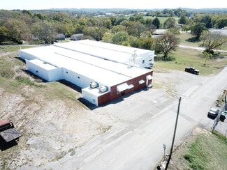 Plus de détails pour 703 1st Ave N, Lewisburg, TN - Industriel à vendre