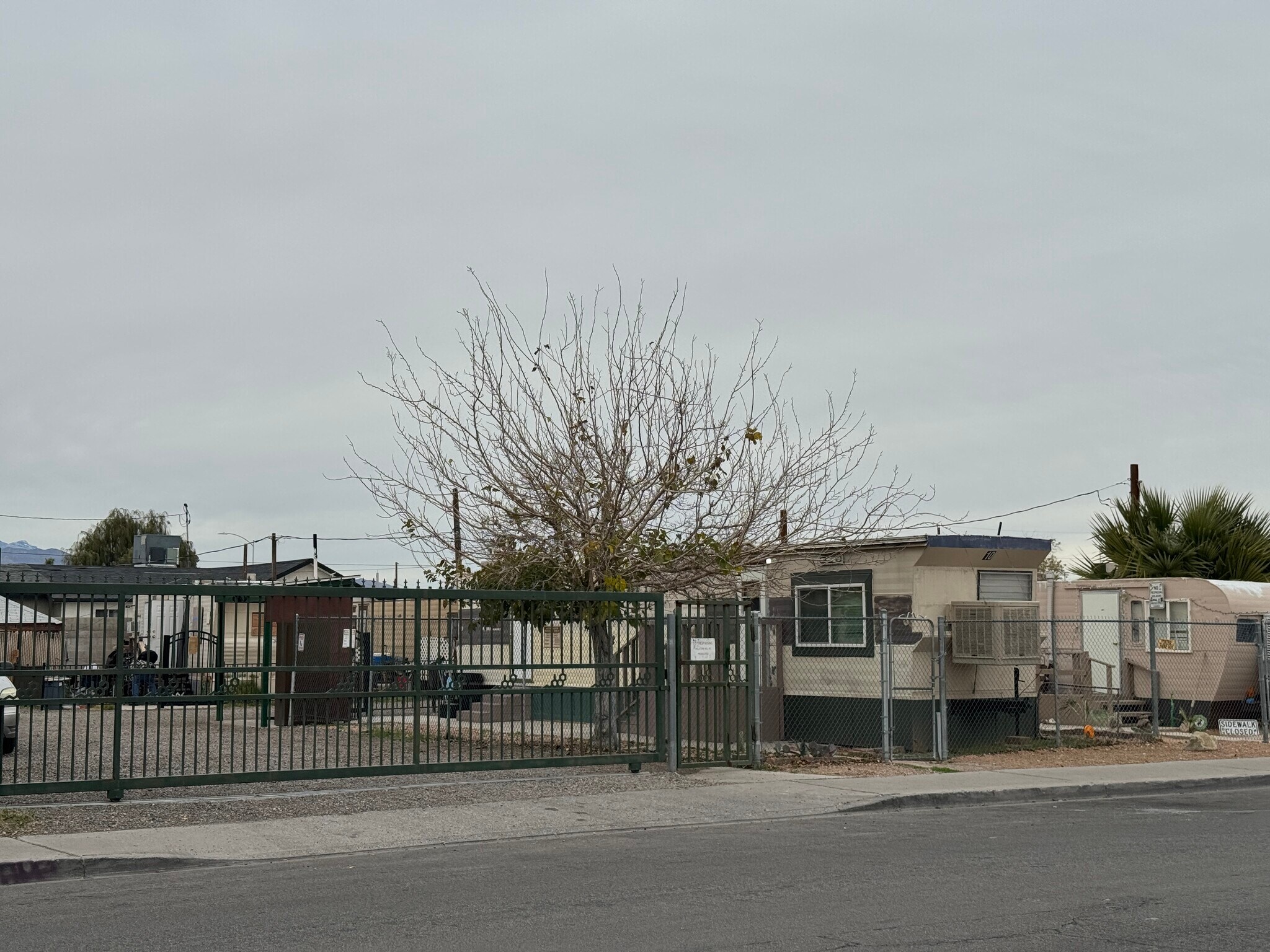 1340 Hassell Ave, Las Vegas, NV à vendre Photo principale- Image 1 de 89