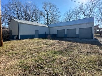 Plus de détails pour 903 S Sioux St, Okmulgee, OK - Flex à vendre
