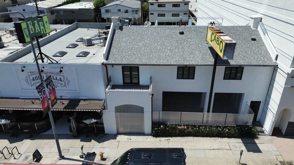 11829 Wilshire Blvd, Los Angeles, CA à louer - Photo du bâtiment - Image 3 de 5