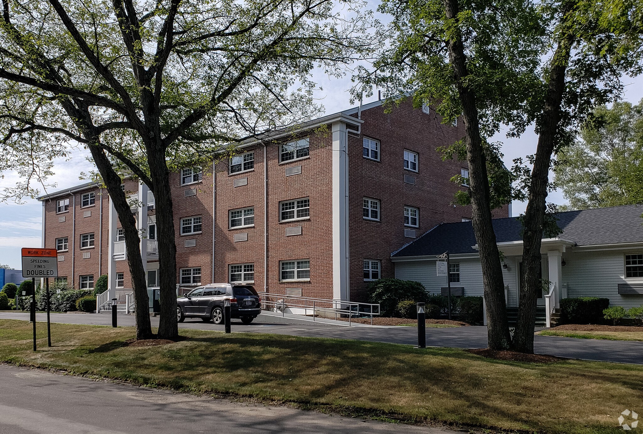 160 Old Derby St, Hingham, MA à vendre Photo du bâtiment- Image 1 de 1