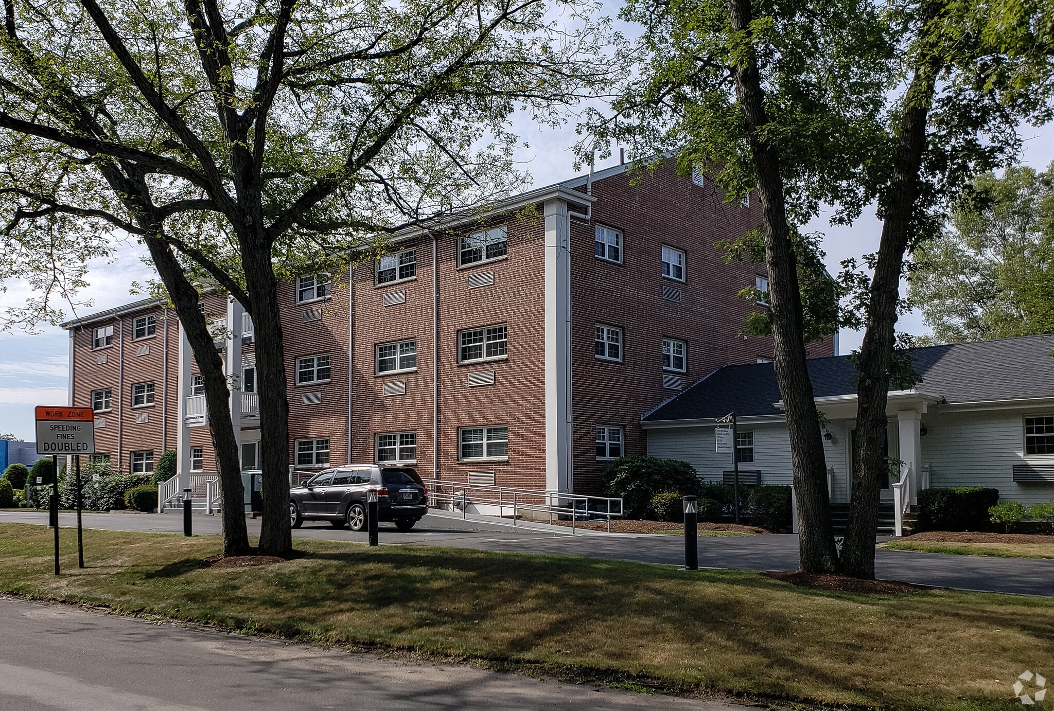 160 Old Derby St, Hingham, MA for lease Primary Photo- Image 1 of 5