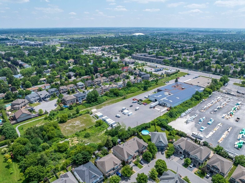 5977 Hazeldean Rd, Ottawa, ON for lease - Building Photo - Image 3 of 17