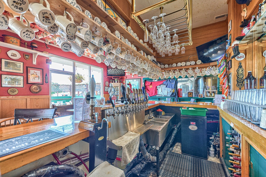 223 Reindollar Ave, Marina, CA à louer - Photo intérieure - Image 2 de 19