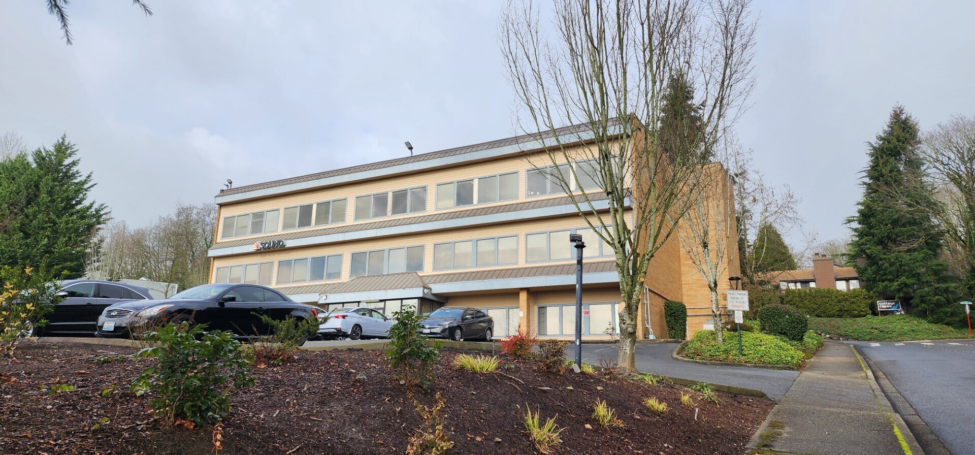 6100 Southcenter Blvd, Tukwila, WA for lease Primary Photo- Image 1 of 2