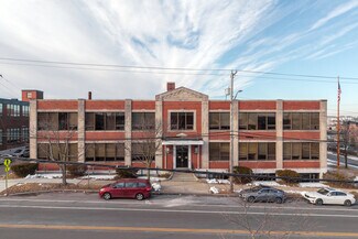 Plus de détails pour 735 Allens Ave, Providence, RI - Industriel à louer