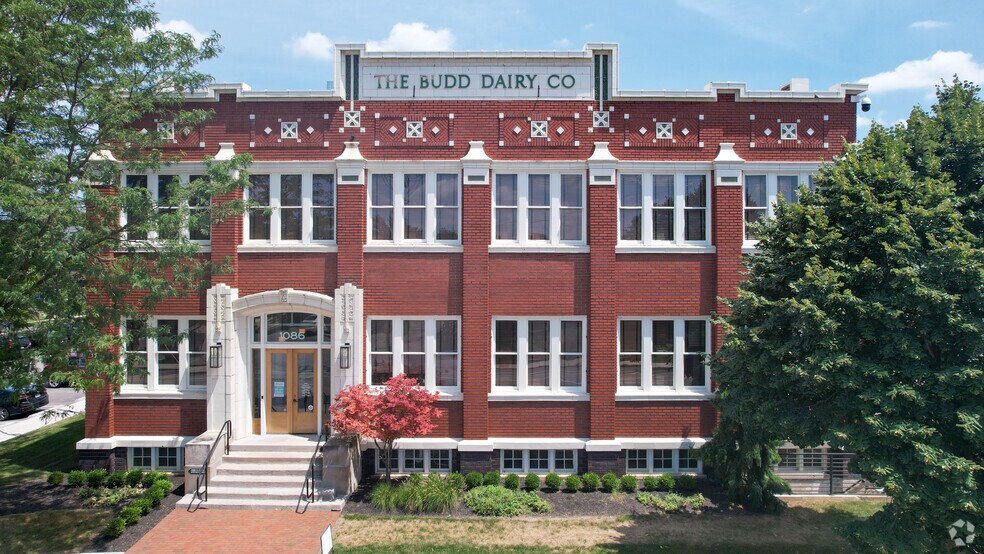 1086 N 4th St, Columbus, OH à louer - Photo du bâtiment - Image 3 de 11