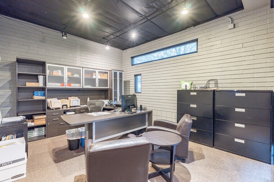1702 E McNair Dr, Tempe, AZ à vendre - Photo intérieure - Image 2 de 42