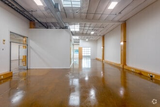 977-979 Commercial St, Palo Alto, CA à louer Numérisation 3D de Matterport- Image 1 de 15