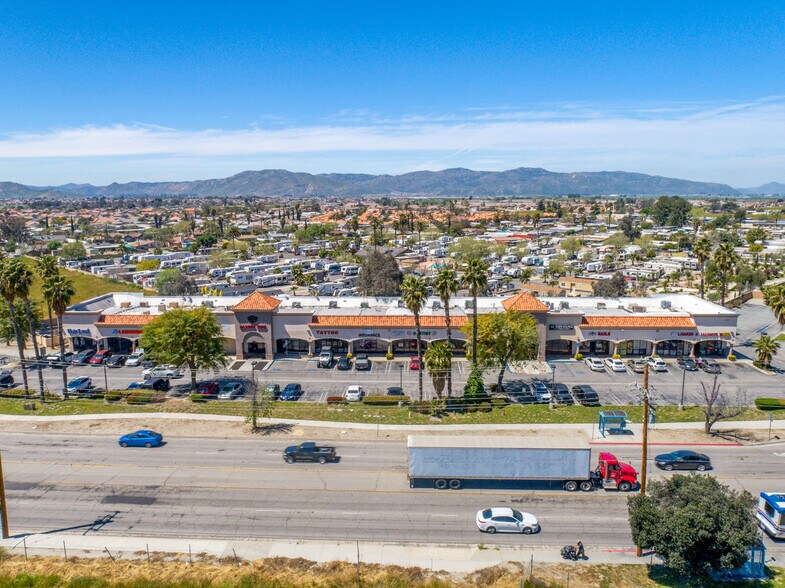 480 N State St, San Jacinto, CA à louer - Photo du bâtiment - Image 1 de 3