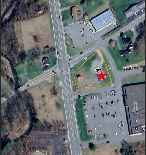 144 Forge Creek rd, Mountain City, TN for sale - Building Photo - Image 2 of 2