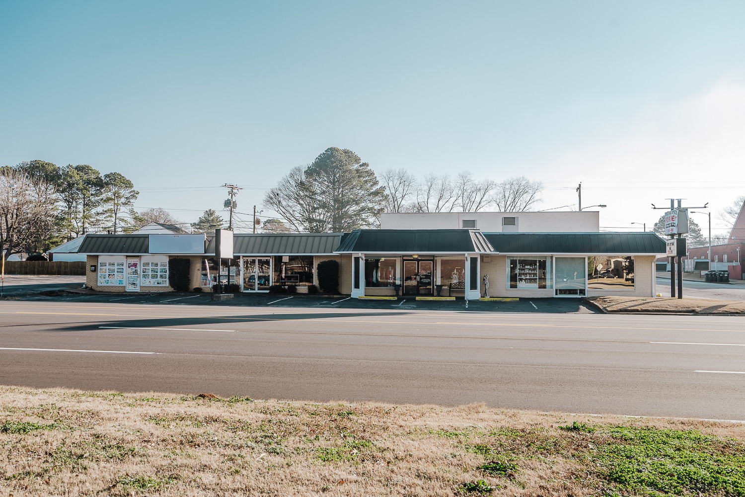 709-713 Woodward Ave, Muscle Shoals, AL for sale Primary Photo- Image 1 of 8