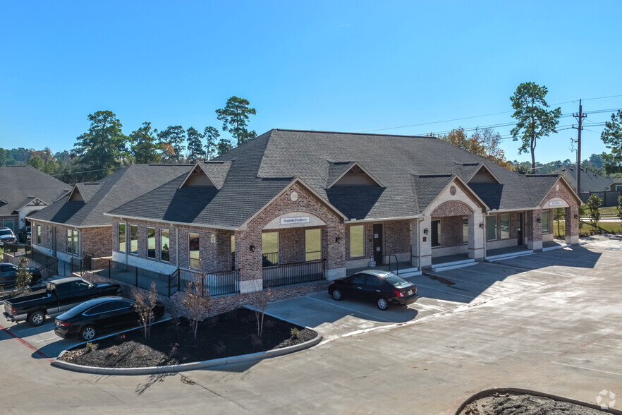 1904 Longmire Rd, Conroe, TX à louer - Photo du bâtiment - Image 1 de 16