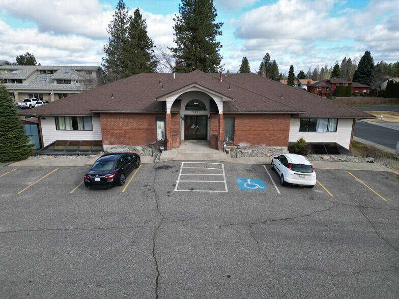 111 E Lincoln Rd, Spokane, WA à vendre - Photo du bâtiment - Image 1 de 21