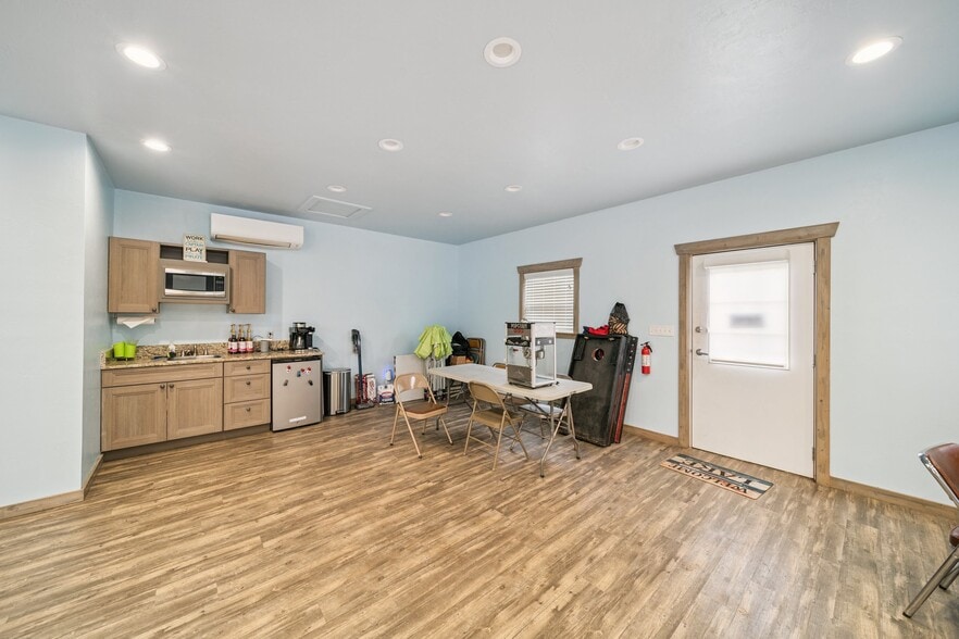 100 Main St, Bernice, OK for sale - Building Photo - Image 3 of 18