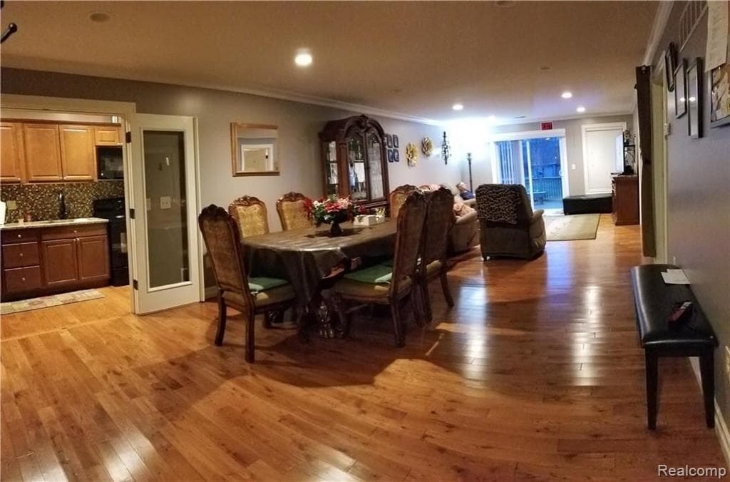 23065 Canfield Ave, Farmington Hills, MI à vendre Photo principale- Image 1 de 7