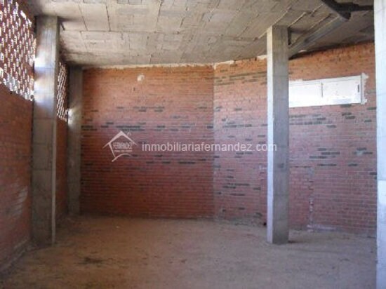 Commerce de détail dans Cáceres, Cáceres à louer - Photo du bâtiment - Image 3 de 5