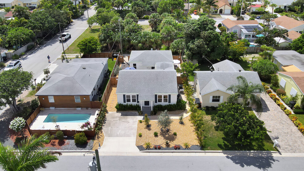 1305 N Palmway, Lake Worth, FL for sale - Aerial - Image 1 of 1