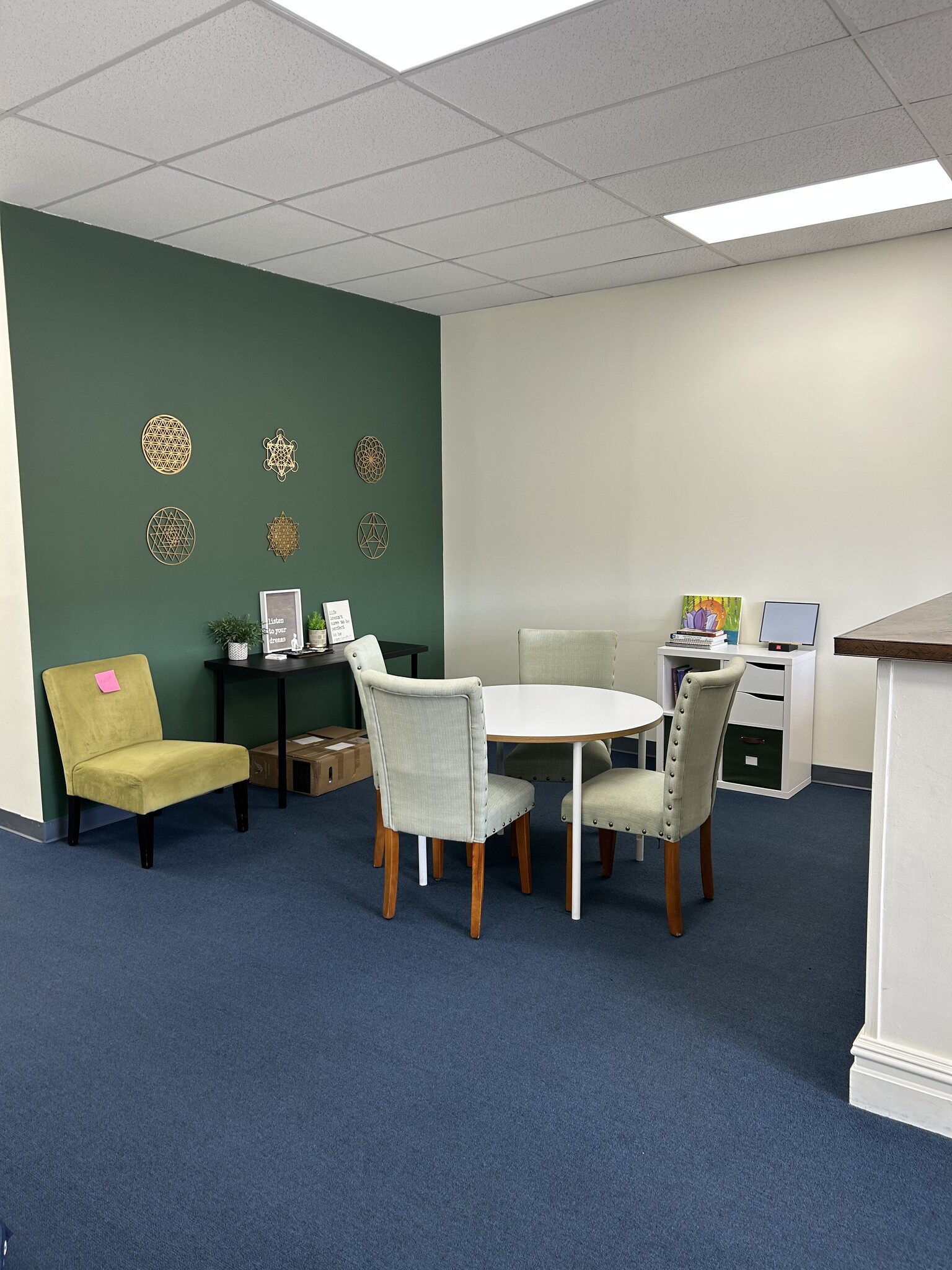 63-17 Metropolitan Ave, Middle Village, NY à louer Photo intérieure- Image 1 de 10