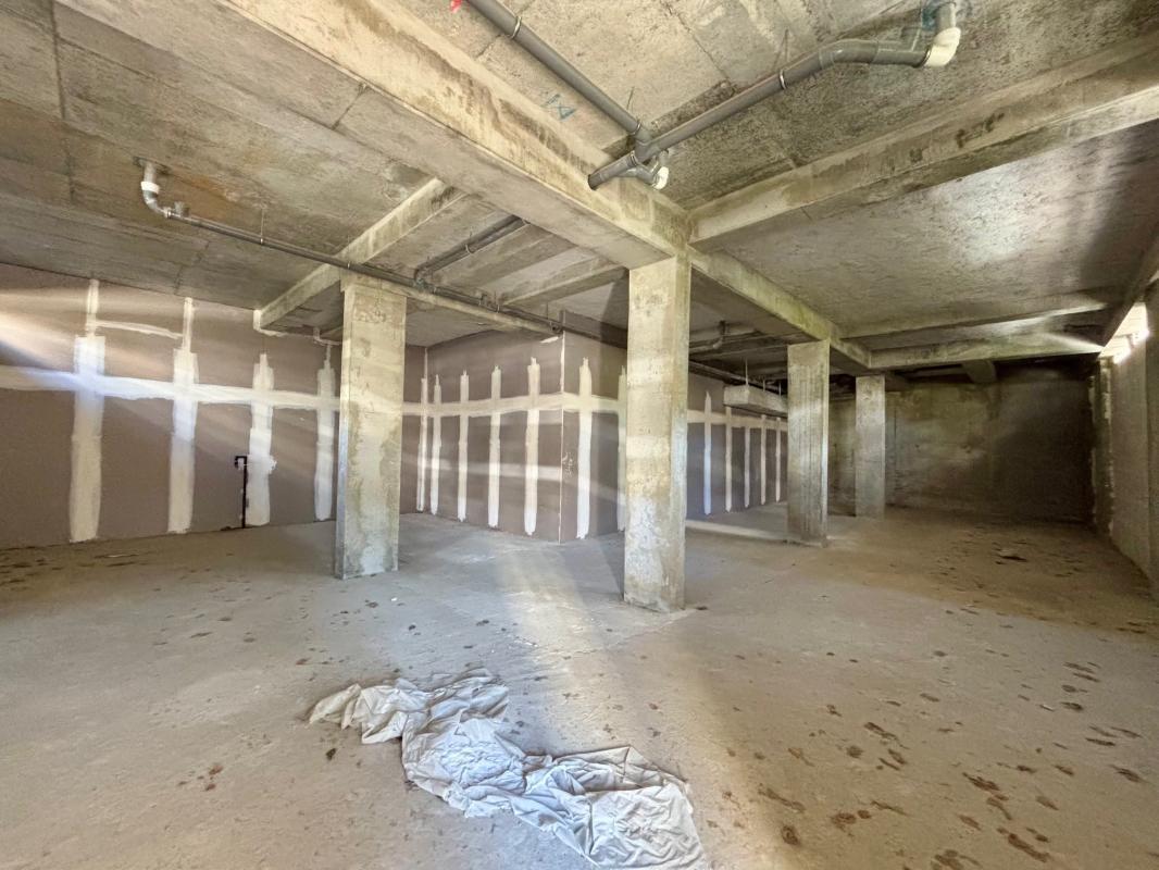 Retail in Asnières-sur-Seine for sale Building Photo- Image 1 of 8