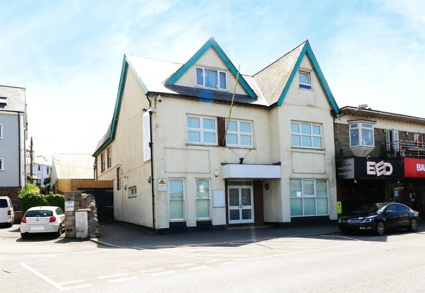 35 The Strand, Bude for sale - Building Photo - Image 1 of 23
