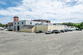 Plus de détails pour 1 Tupperware Dr, North Smithfield, RI - Flex à vendre
