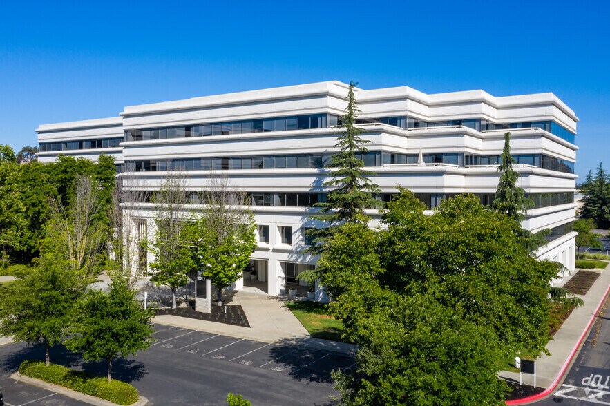 12677 Alcosta Blvd, San Ramon, CA à louer - Photo du bâtiment - Image 3 de 9