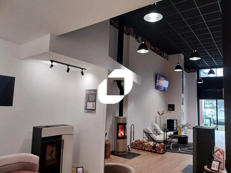 Commerce de détail dans Carquefou à louer - Photo du bâtiment - Image 3 de 9