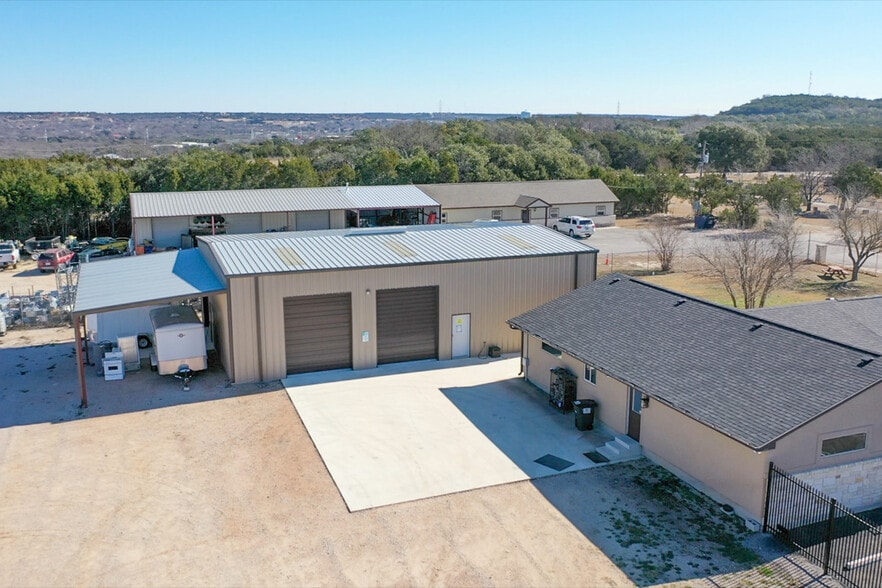 320 Southland Dr, Burnet, TX à vendre - Photo du bâtiment - Image 2 de 34