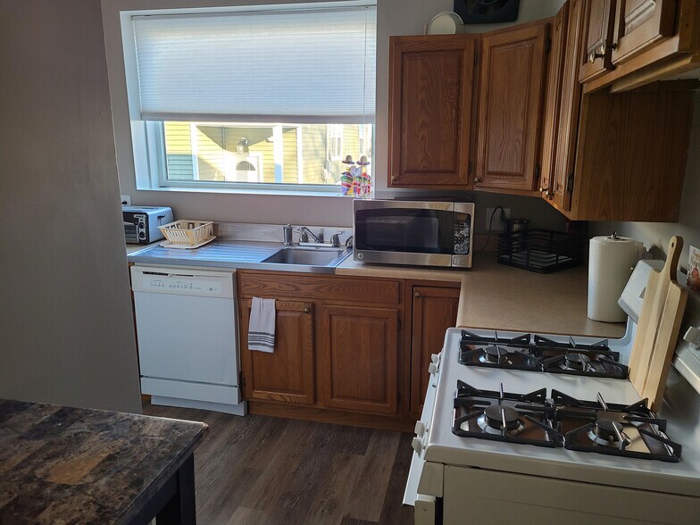 614 E Broadway St, Mount Pleasant, MI à louer - Photo intérieure - Image 3 de 14