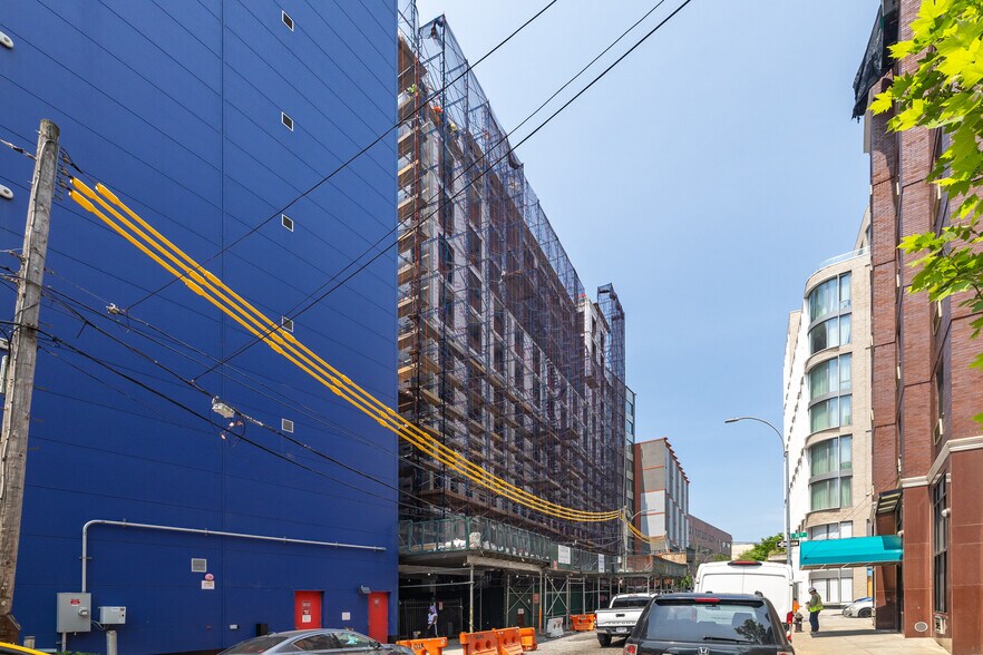 2924 40th Ave, Long Island City, NY à louer - Photo de construction - Image 2 de 4